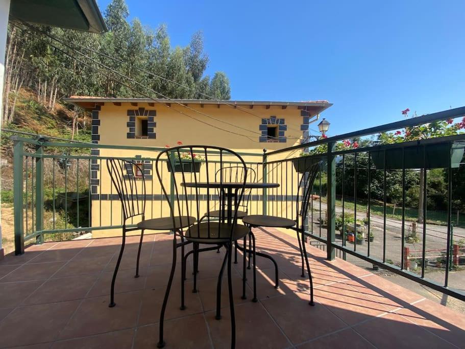 Casa En Montealegre Reformada Y Acogedora Samano Exterior photo
